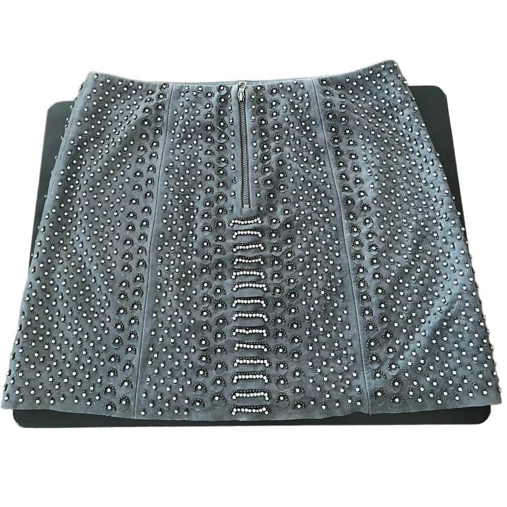 Alice + Olivia Grey Goat Leather Studded skirt in a size 6 - Picture 5 of 10